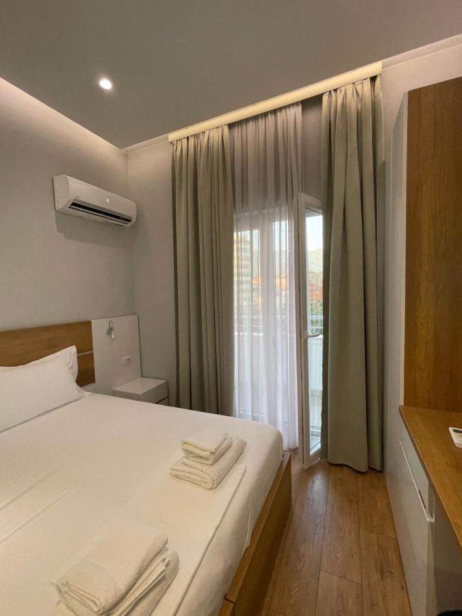 Andys Rooms Hotel Tirana Exterior foto